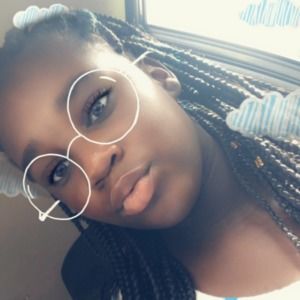 Meet your Posher, Kenzie